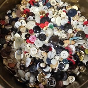 VINTAGE BUTTONS